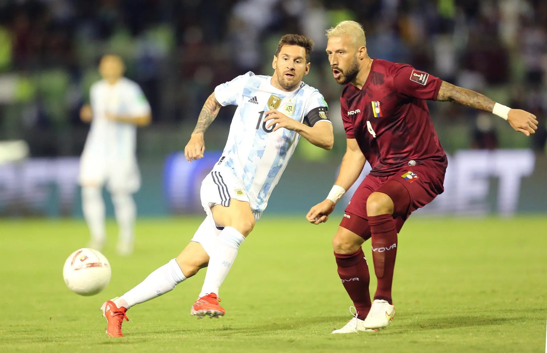Brasil y Argentina ganan fuera de casa y ahora se medirán entre sí