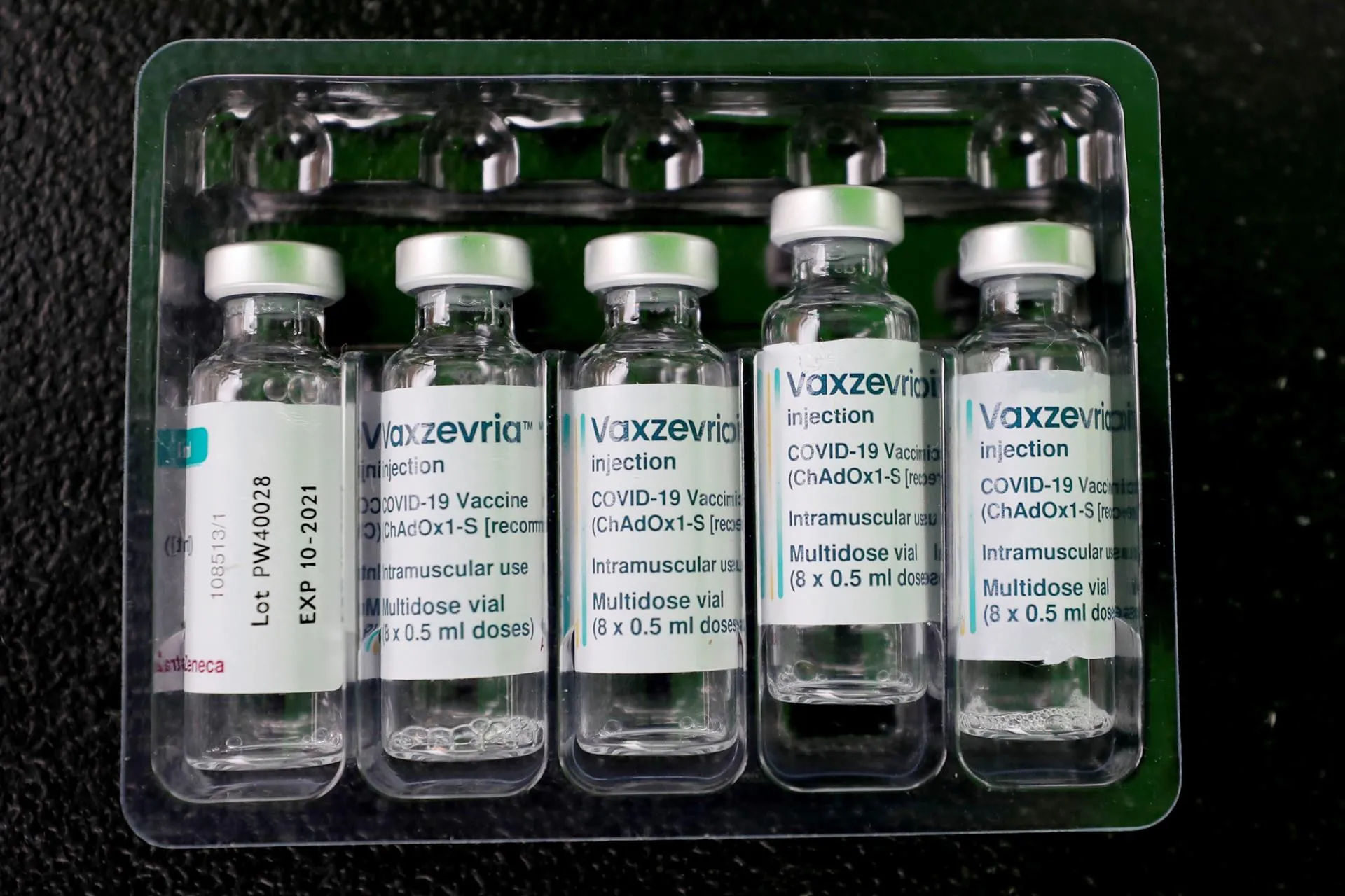 Gobierno solicitará cambiar vacunas AstraZeneca por otros medicamentos
