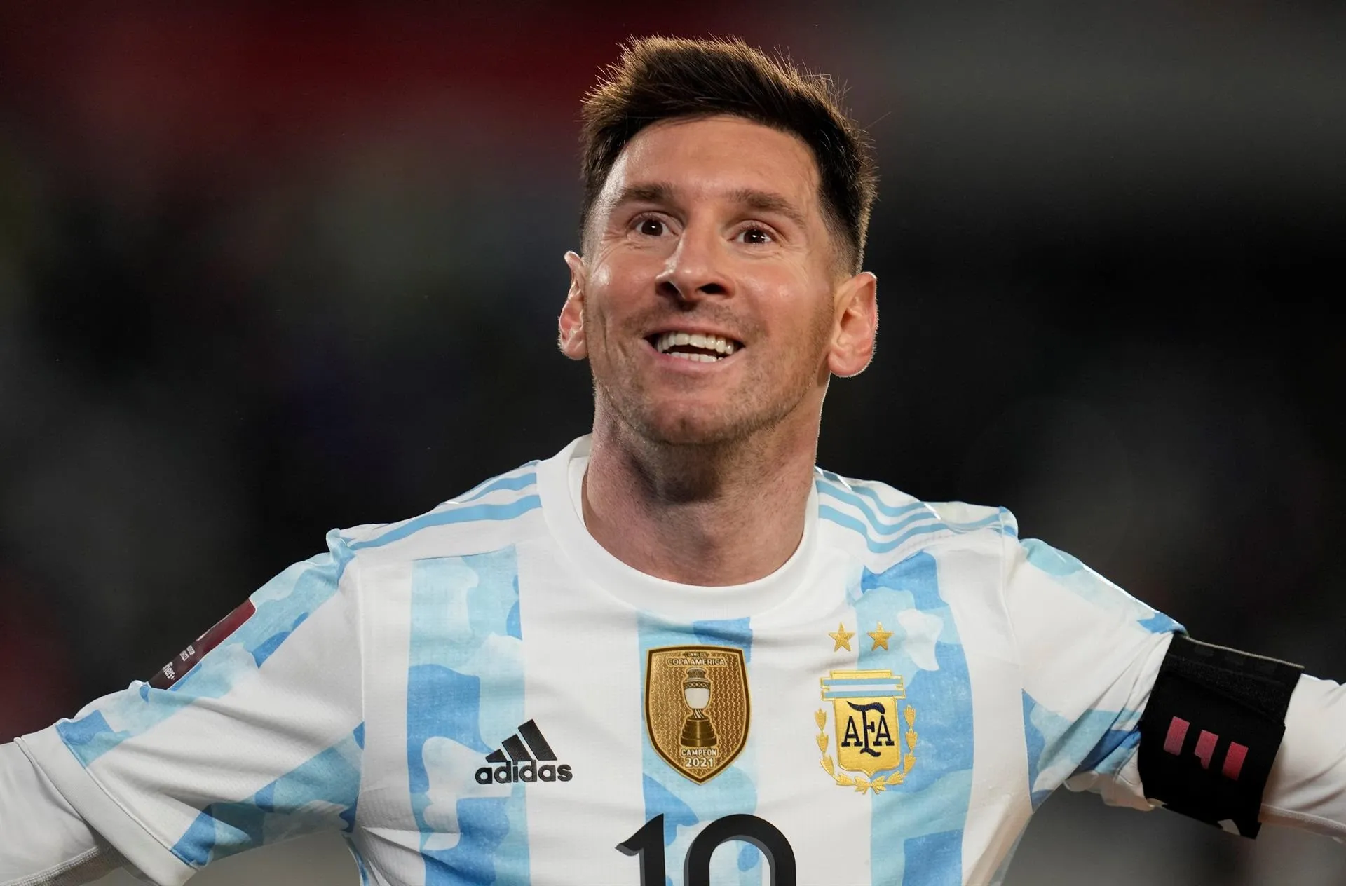 Messi mete 3 y supera a Pelé como máximo goleador de selecciones