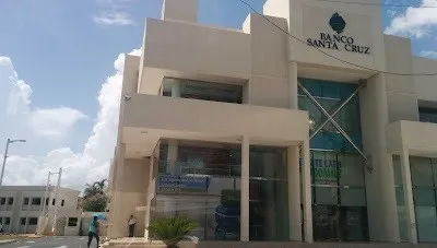 Detenidos dos clientes del Banco Santa Cruz cuando sacaban dinero
