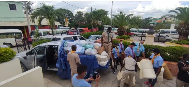 Scouts Dominicanos entregan ayuda a afectados por el terremoto en Haití