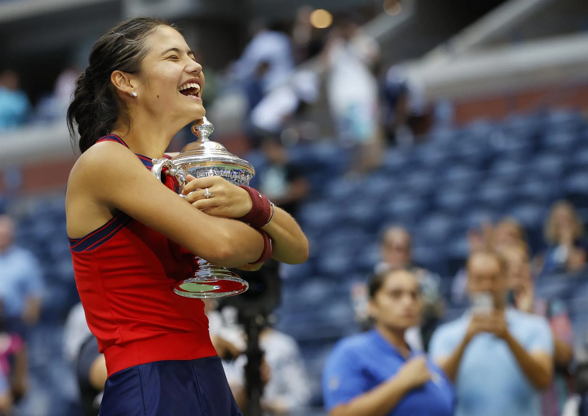 La británica Emman Raducanu gana la final y se proclama campeona del US Open