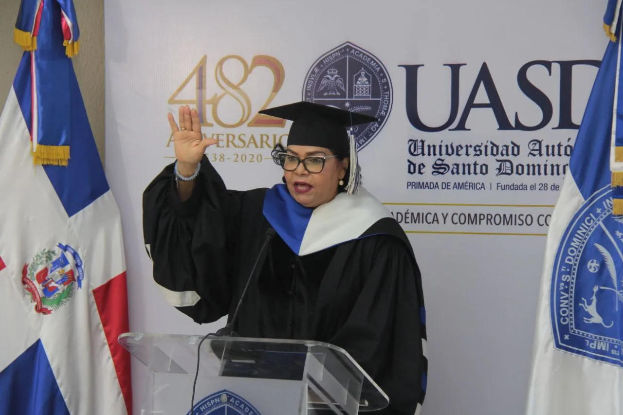 UASD gradúa 1,111 profesionales de grado y postgrado