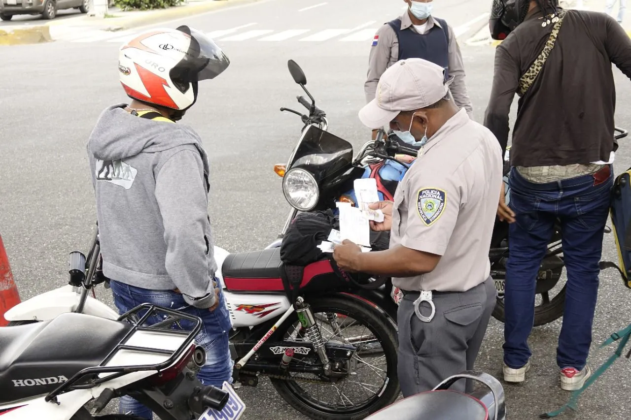 Más de 60 personas fueron detenidas por patrullas policiales