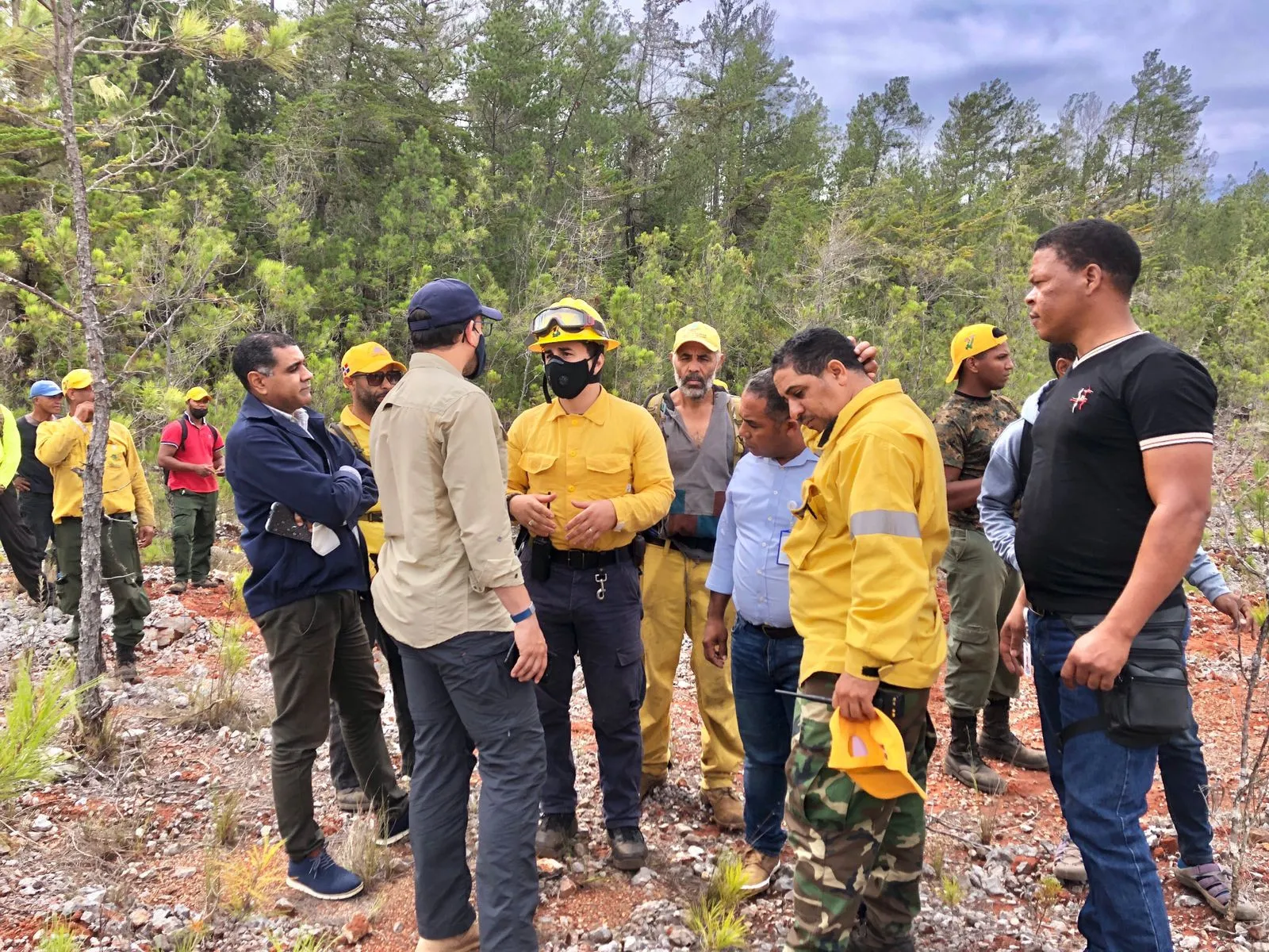 Comisión Memarena llega a sierra Baoruco a supervisar daños por fuego