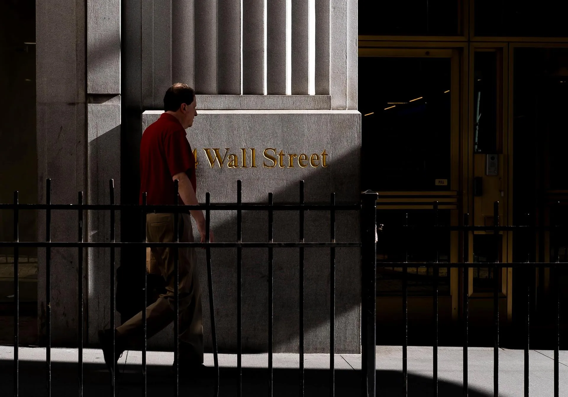 Wall Street cierra con doble récord