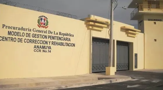 Un privado de libertad muerto y dos heridos en riña, recinto penitenciario de Higüey