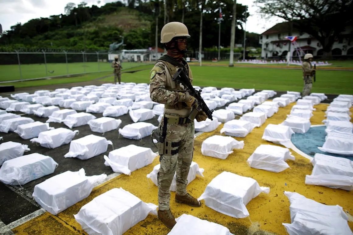 Incautan en Panamá casi 3,5 toneladas de presunta droga con destino Holanda