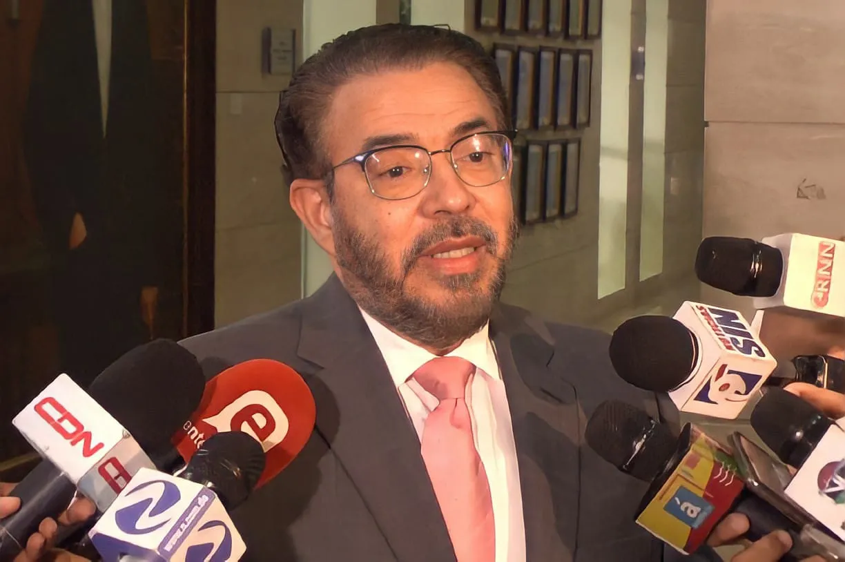 Guillermo afirma MP debe investigar a Abinader por Pandora Papers