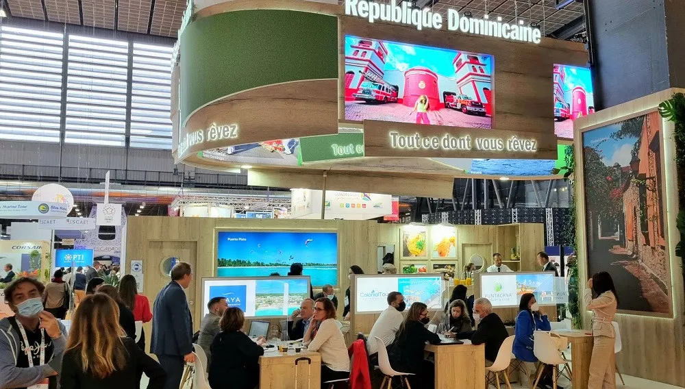 RD reafirma liderazgo al inaugurar pabellón en Feria Top Resa, Francia