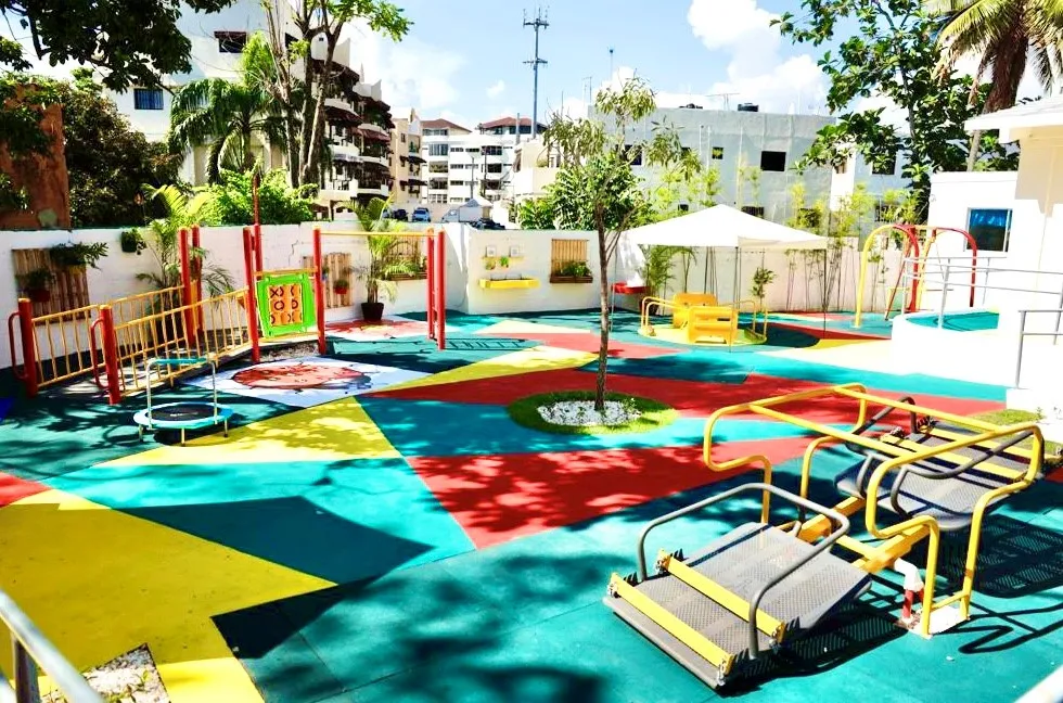 Inauguran primer parque inclusivo para niños y jóvenes con parálisis cerebral