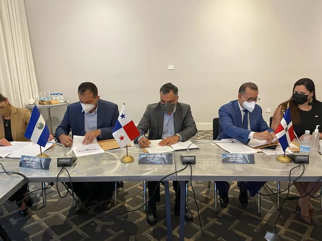 Superintendentes de Valores de la región firman memorando de cooperación 
