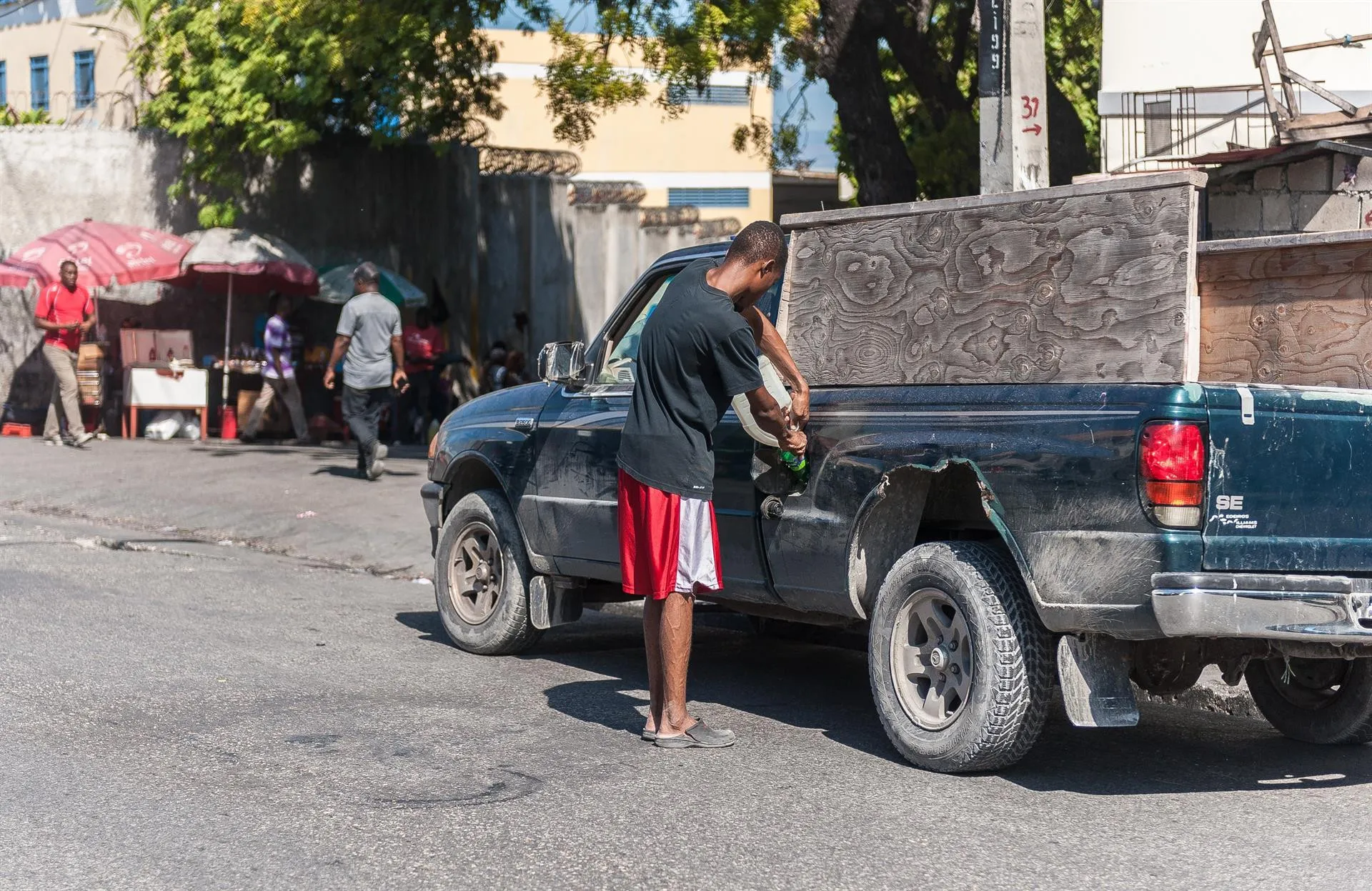 Principal radiotelevisión de Haití deja de emitir por falta de combustible