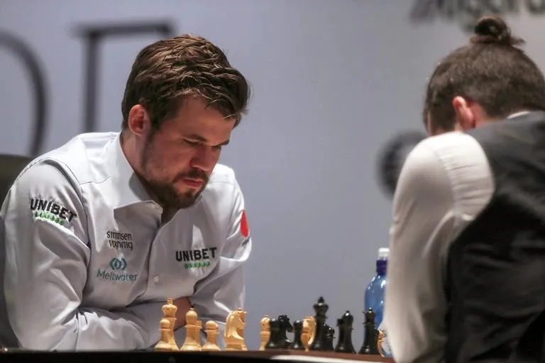 Tablas también en la tercera partida Nepo-Carlsen