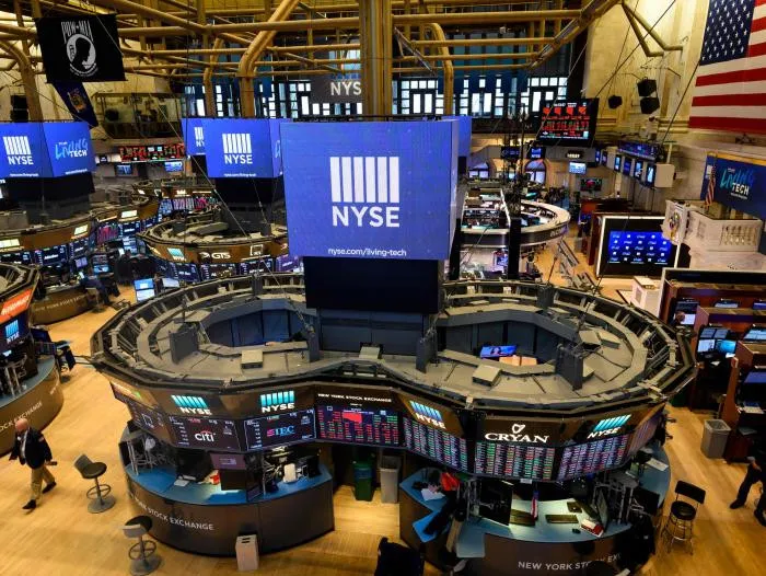 Wall Street abre mixto y el Dow Jones baja un 0,02 % pendiente de la Fed