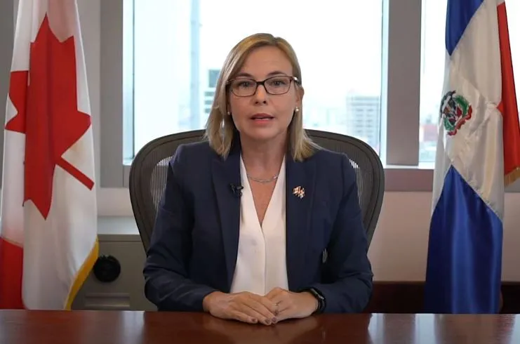 Embajadora asegura relaciones comerciales de Canadá buscan eliminar discriminación