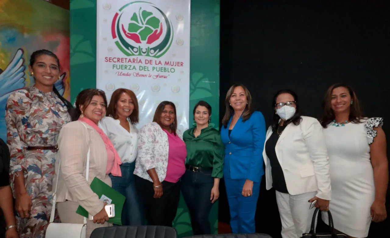 Realizan taller de comunicación dirigido a mujeres líderes