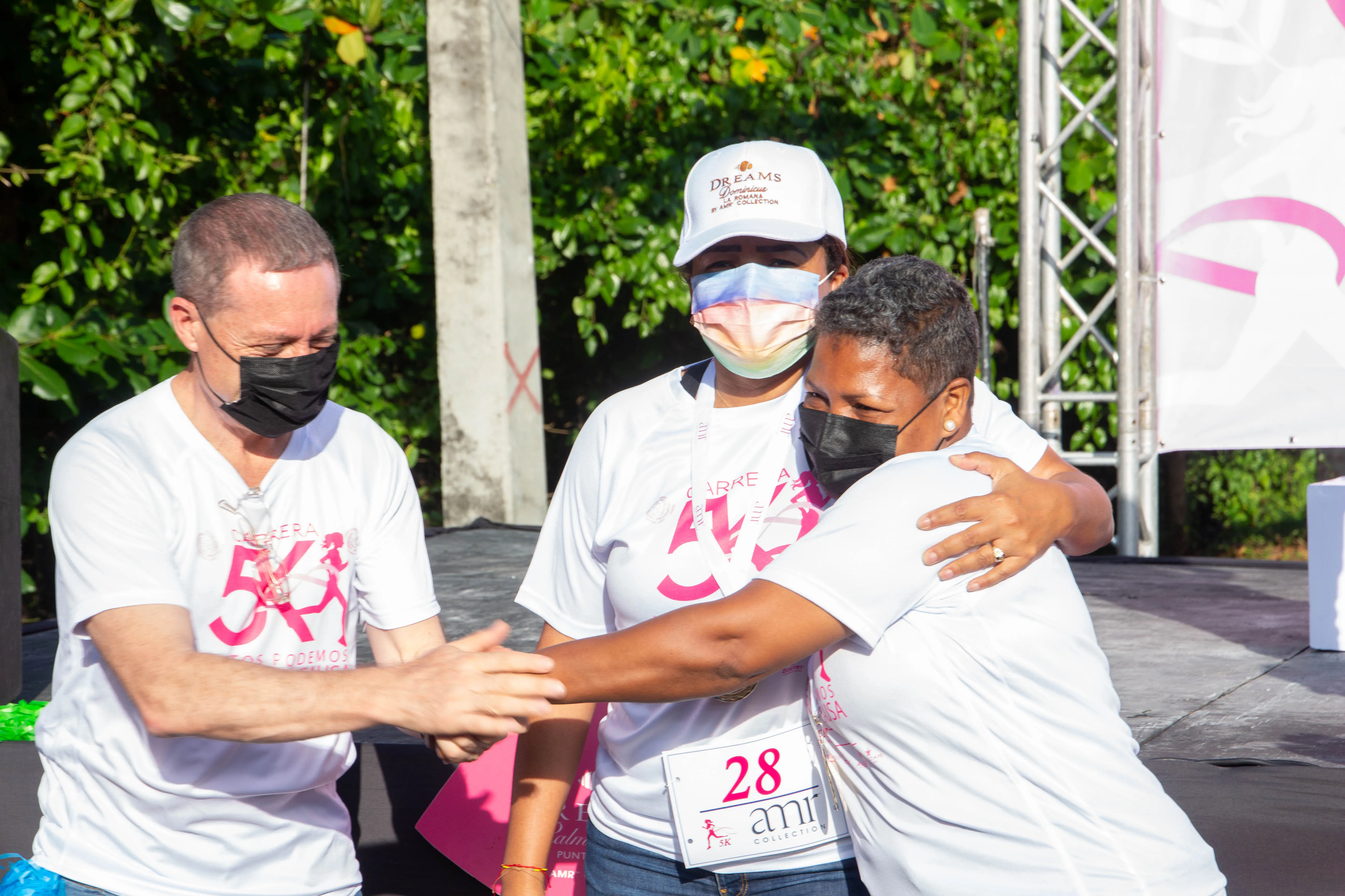 AMR Collection realiza carrera 5k para apoyar colaboradoras con cáncer