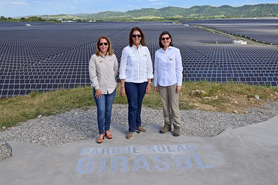 EGE Haina, Sur Futuro y ECORED acuerdan reforestar terrenos del Parque Solar Girasol