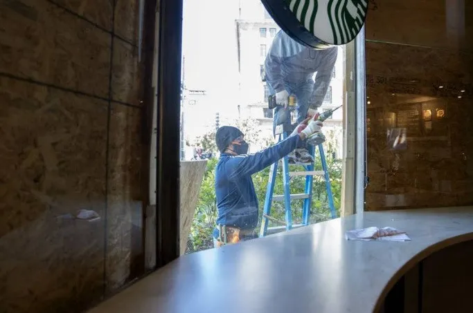 Starbucks en México pone el ojo en las entregas por drive thru