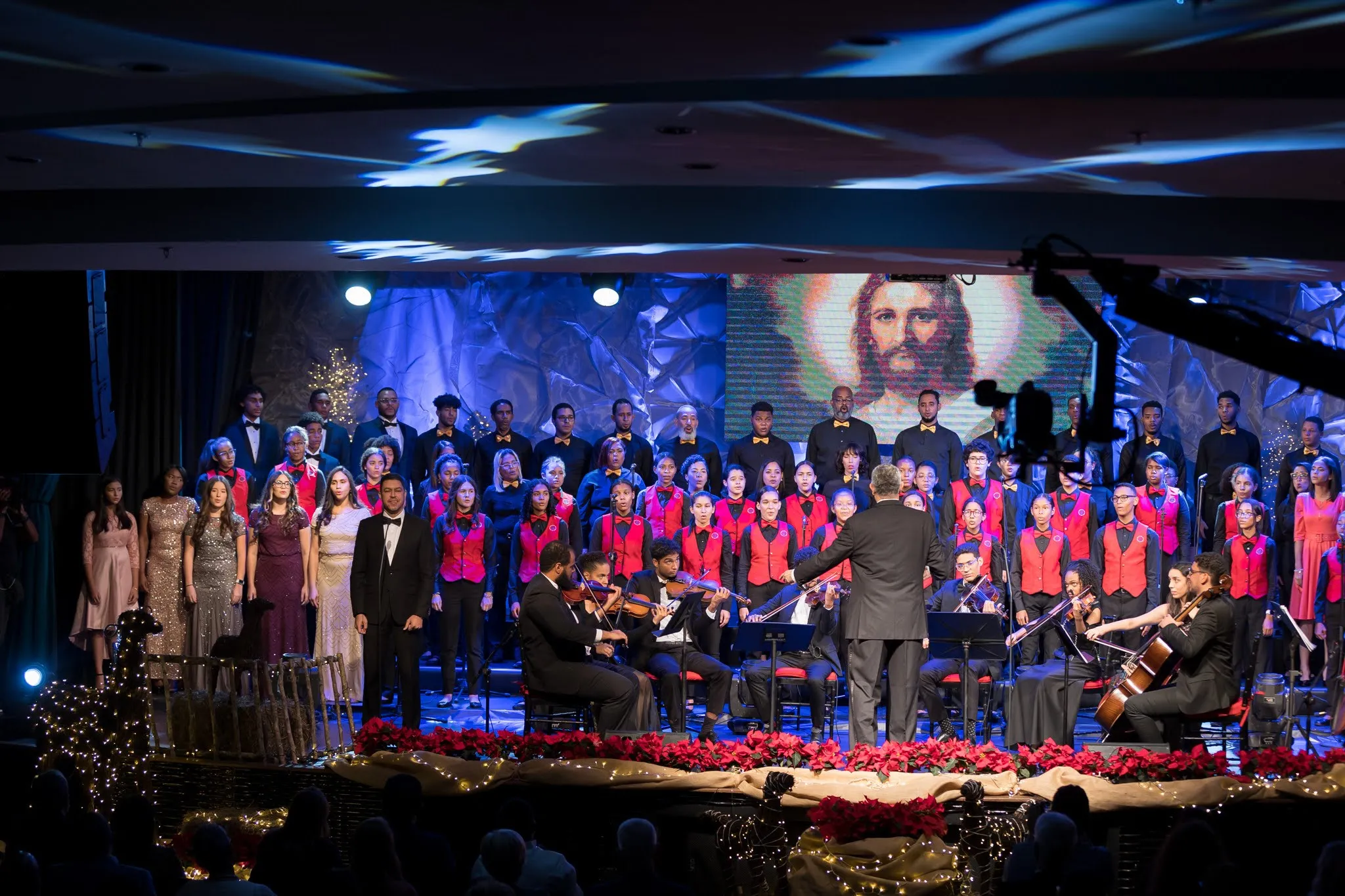 Mormones presentan concierto navideño