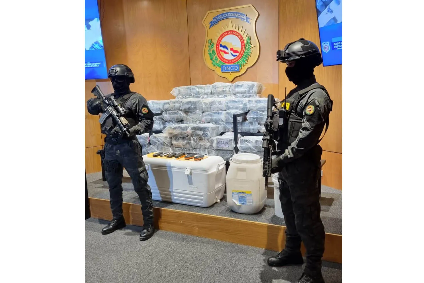 Autoridades decomisan 282 paquetes de droga en costas de La Altagracia