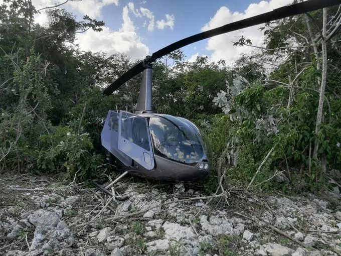 Helicóptero de Helidosa realiza 