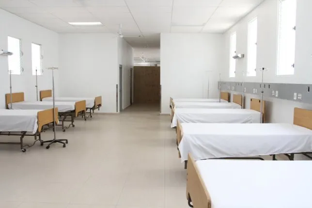Estos son los hospitales con disponibilidad de camas para COVID-19