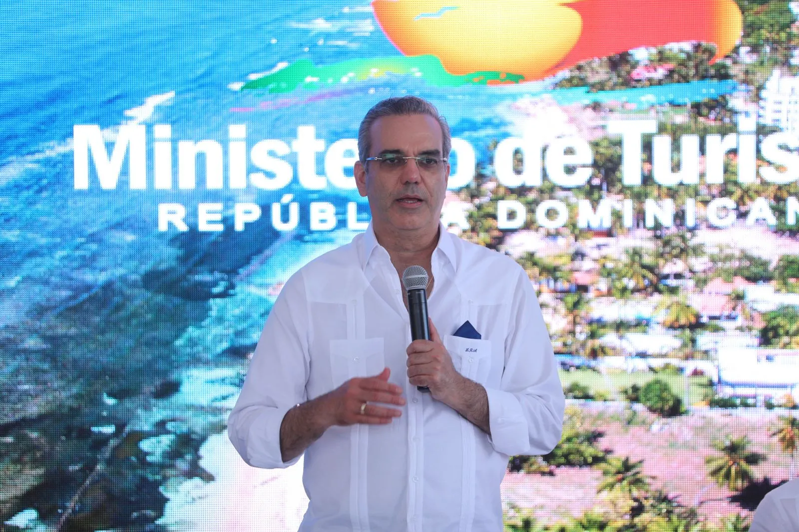 Invertirán más de RD$111 millones en reconstrucción playa Guayacanes