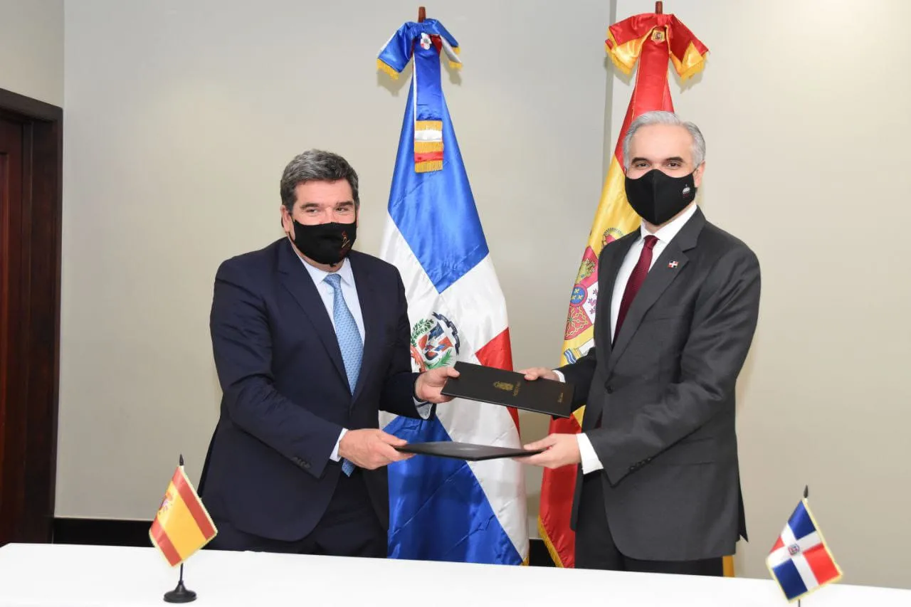 República Dominicana y España firman convenio para migración de trabajadores