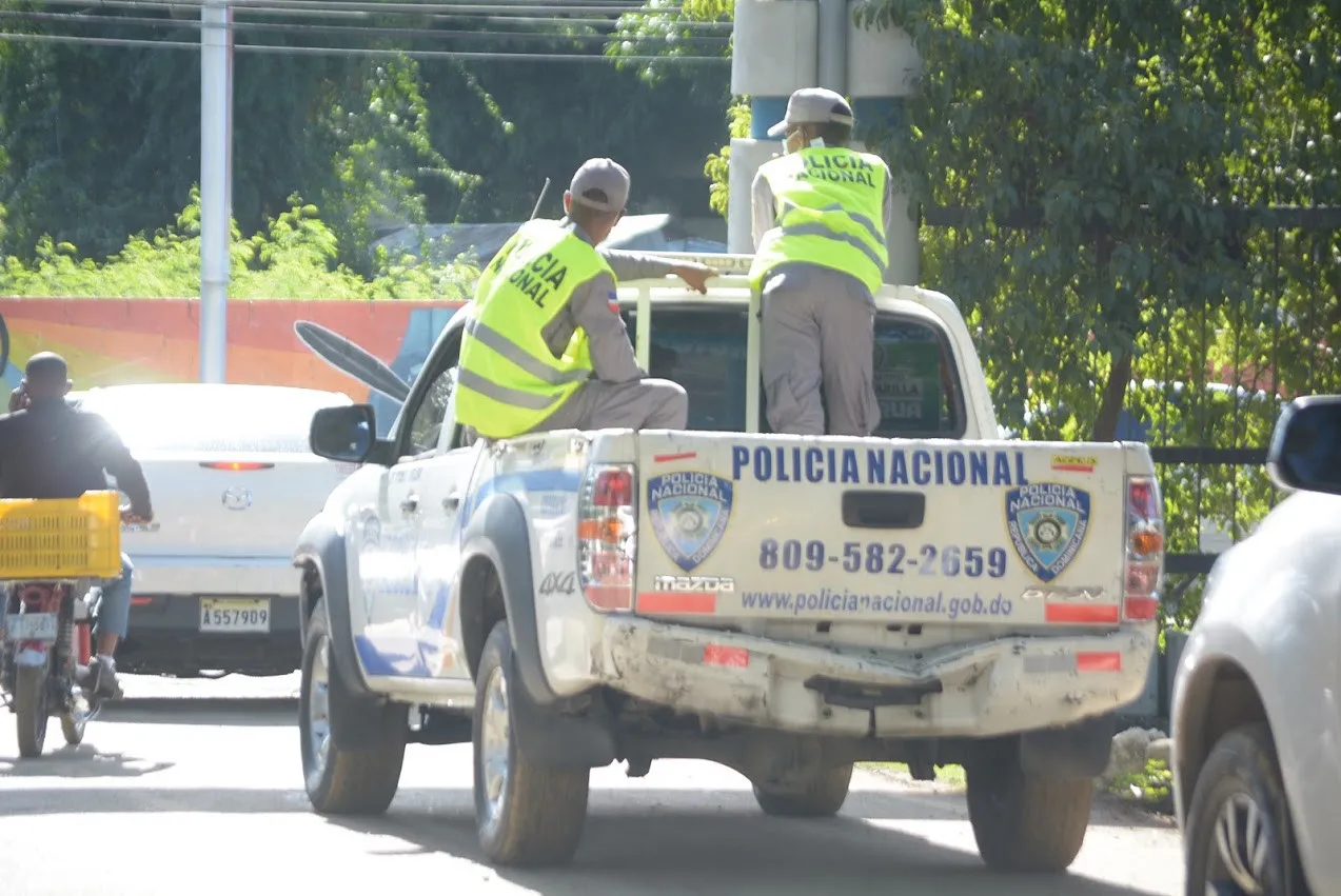 Director de Policía ordena retener vehículos sin placa a militares, policías y demás ciudadanos