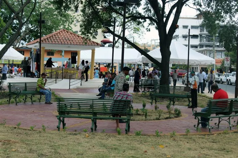 Más de 20 parques son restaurados en de Santo Domingo Este