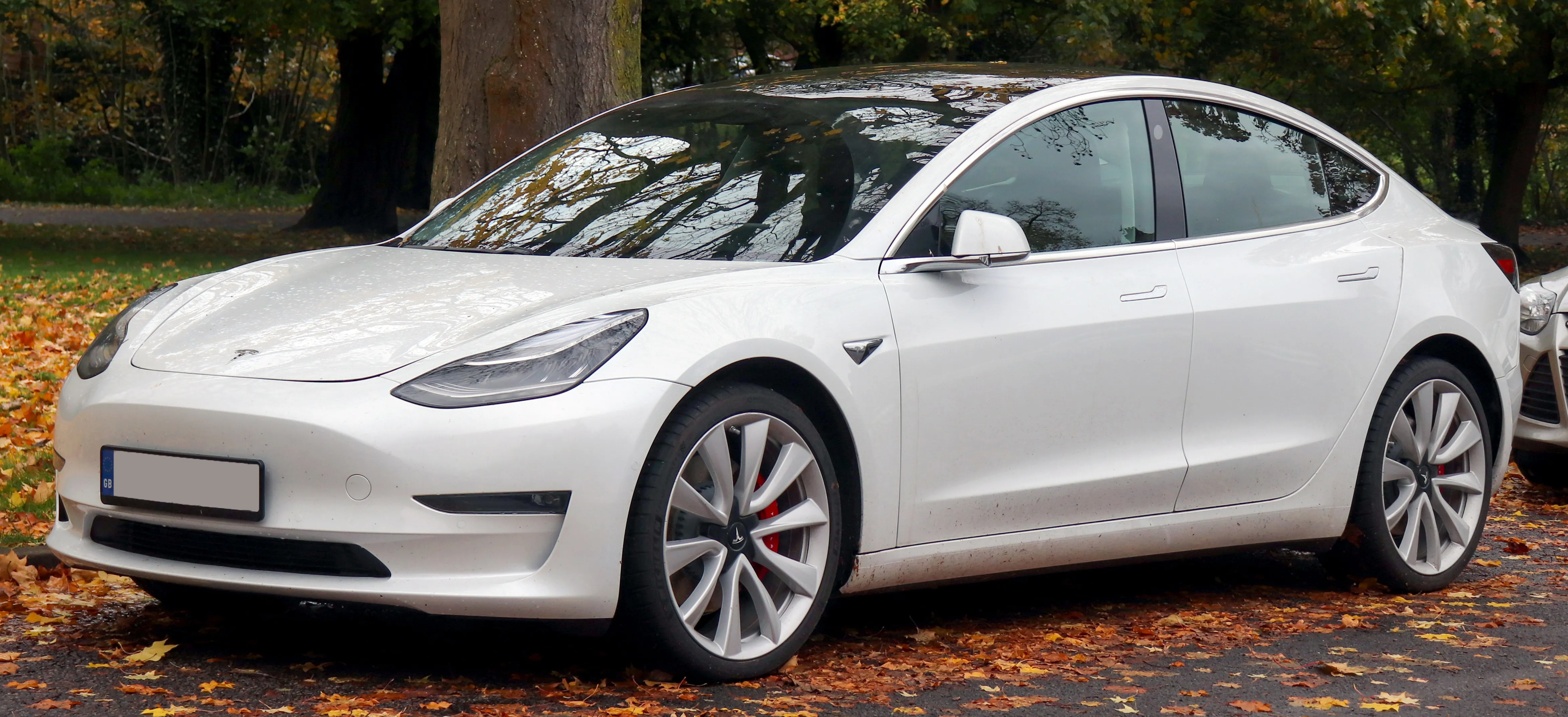 Tesla llamará a revisión 475.318 vehículos por dos defectos