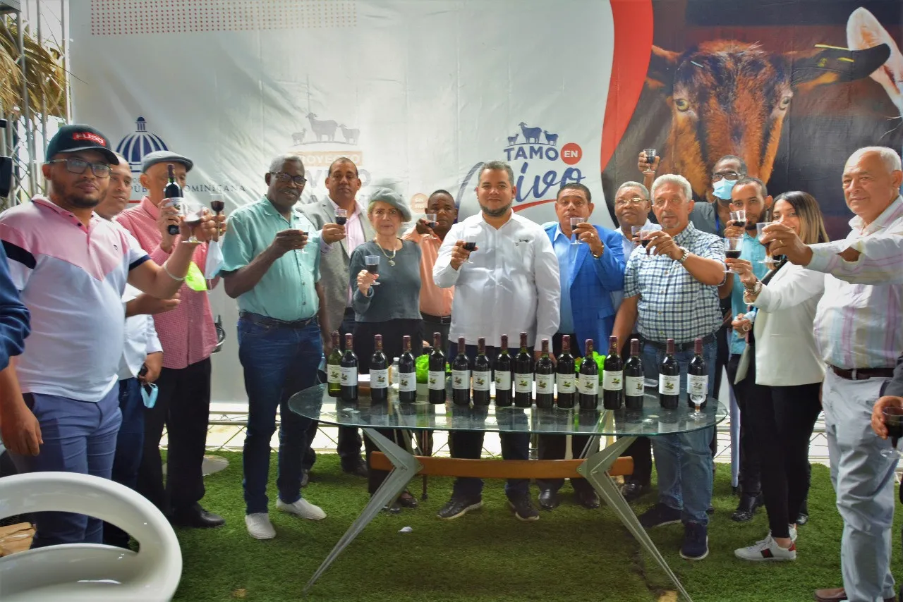 Gobierno dará apoyo a productores de vino de Neyba