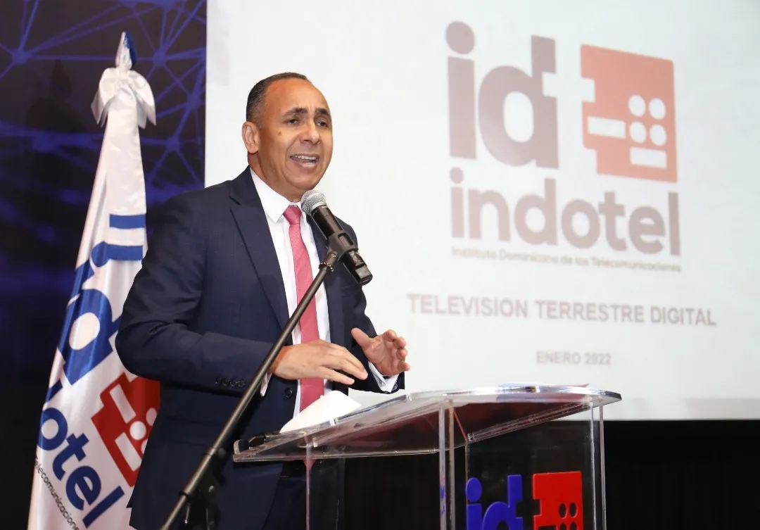 Indotel y dueños de medios discuten transición a la televisión terrestre digital