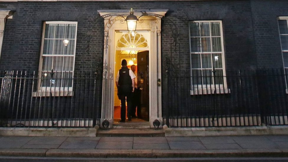 Partygate: 4 preguntas para entender el escándalo por las fiestas del gobierno de Boris Johnson durante el confinamiento en Reino Unido