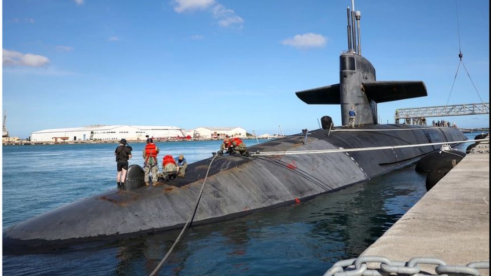 Cómo es el USS Nevada, uno de los submarinos nucleares más poderosos de EE.UU. que hizo una inusual aparición en el Pacífico