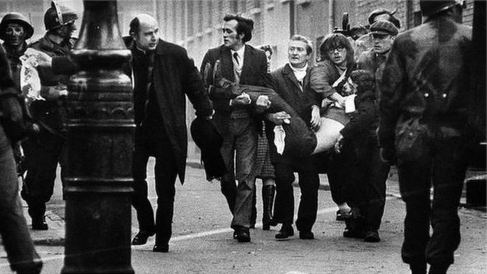 Qué pasó el Domingo Sangriento, el día más oscuro del conflicto de Irlanda del Norte hace 50 años