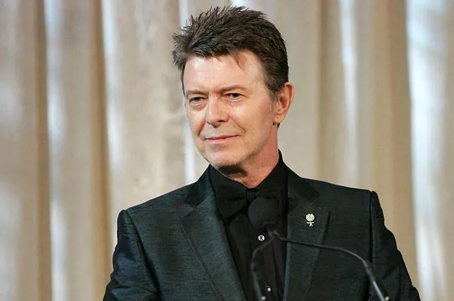 Warner Music compra el catálogo de canciones de David Bowie