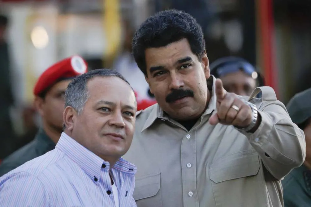 Antichavismo debe recoger cuatro millones de firmas en 12 horas contra Maduro
