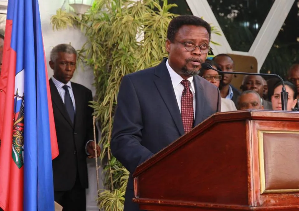 Oposición Haití desconoce autoridad de Ariel Henry y elige nuevos presidente y primer ministro