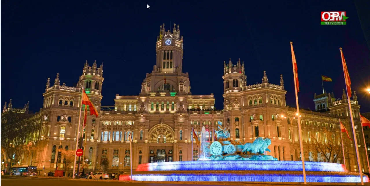 Banreservas auspicia iluminación con colores patrios en Madrid