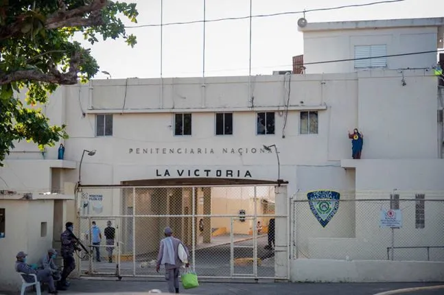 Militares asumen control cárcel La Victoria