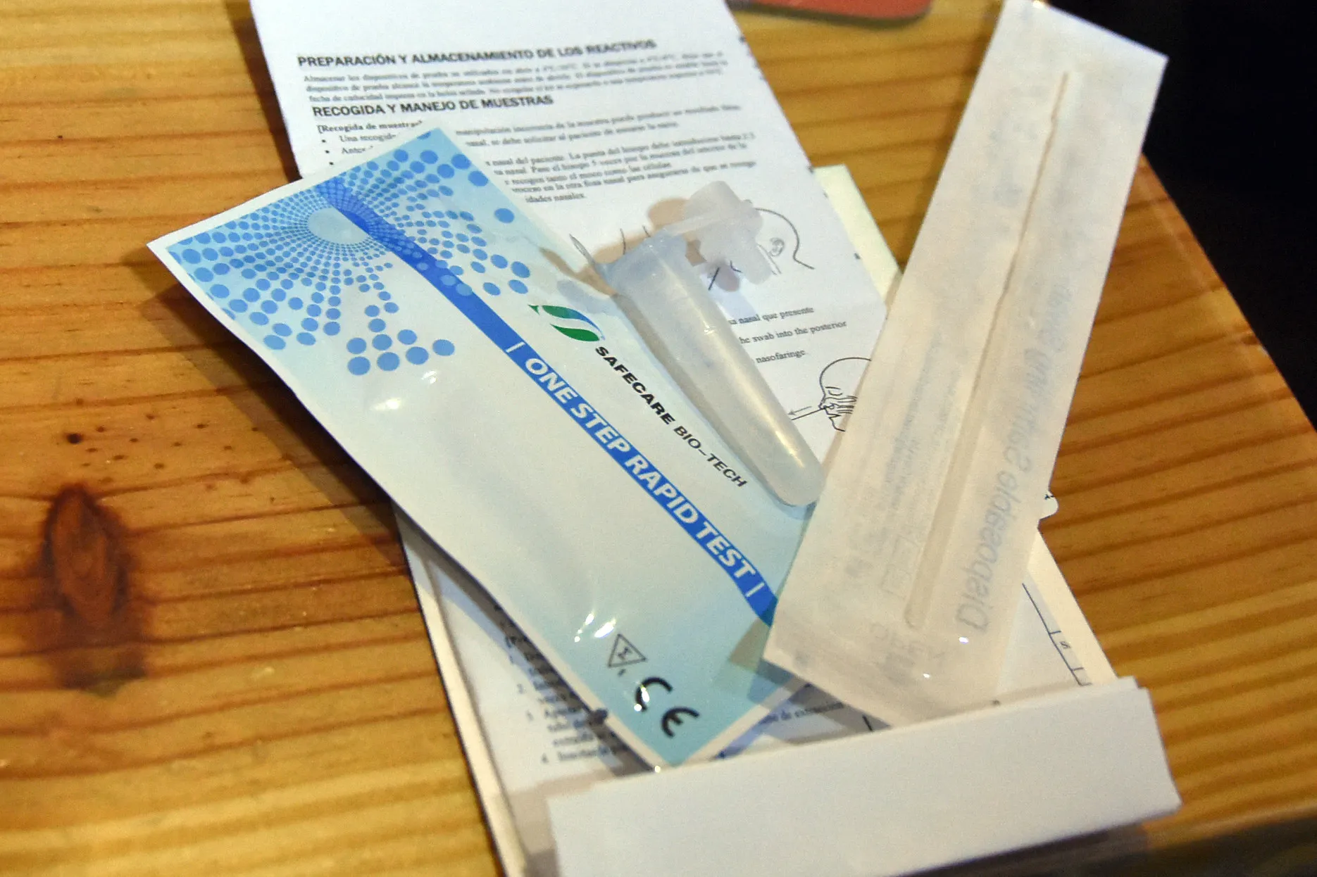 Cómo hacer una prueba de antígenos COVID-19 en casa