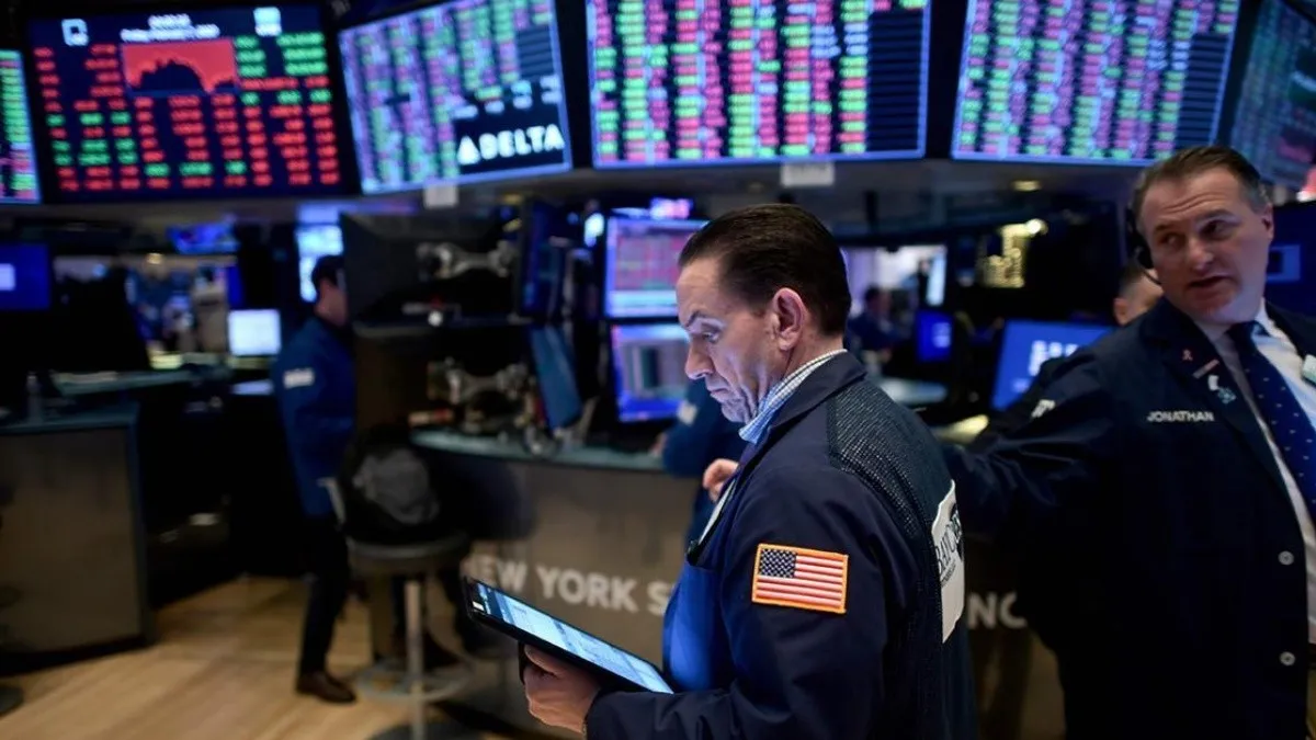 Wall Street abre en rojo por temor a la recesión
