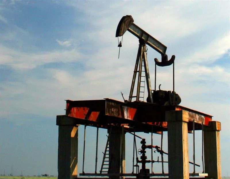 El petróleo de Texas abre con una bajada del 1,09 %, hasta los 71 dólares el barril