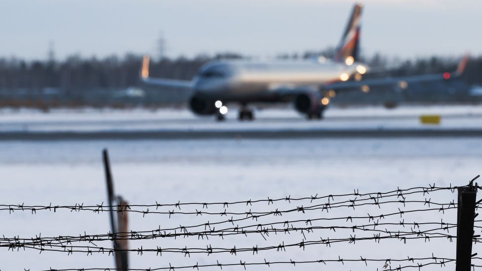 Rusia invade Ucrania: la UE cierra su espacio aéreo a los aviones rusos