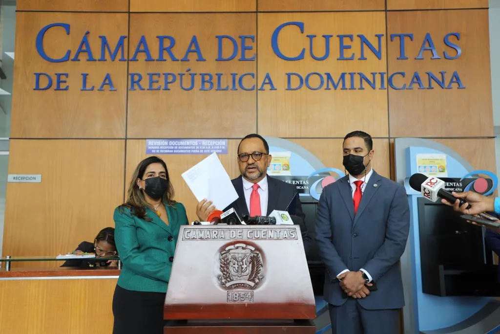Abinader solicita a la Cámara de Cuentas una auditoría financiera a Punta Catalina