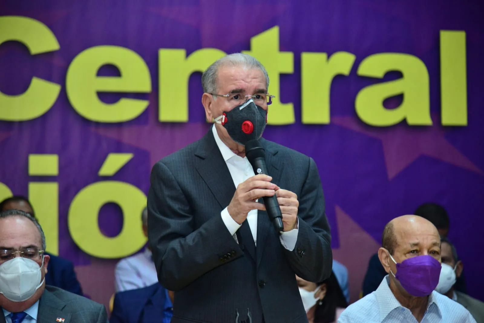 Danilo Medina asegura que el pueblo quiere que el PLD vuelva a gobernar