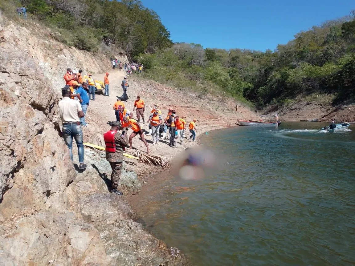 Recuperan los cuerpos de 4 fallecidos en un naufragio en la presa de Monción